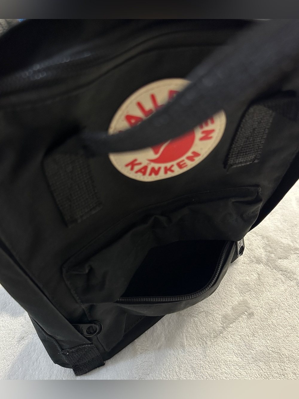 FJALLRAVEN KÅNKEN black mini backpack white red arctic fox logo - Picture 8 of 8